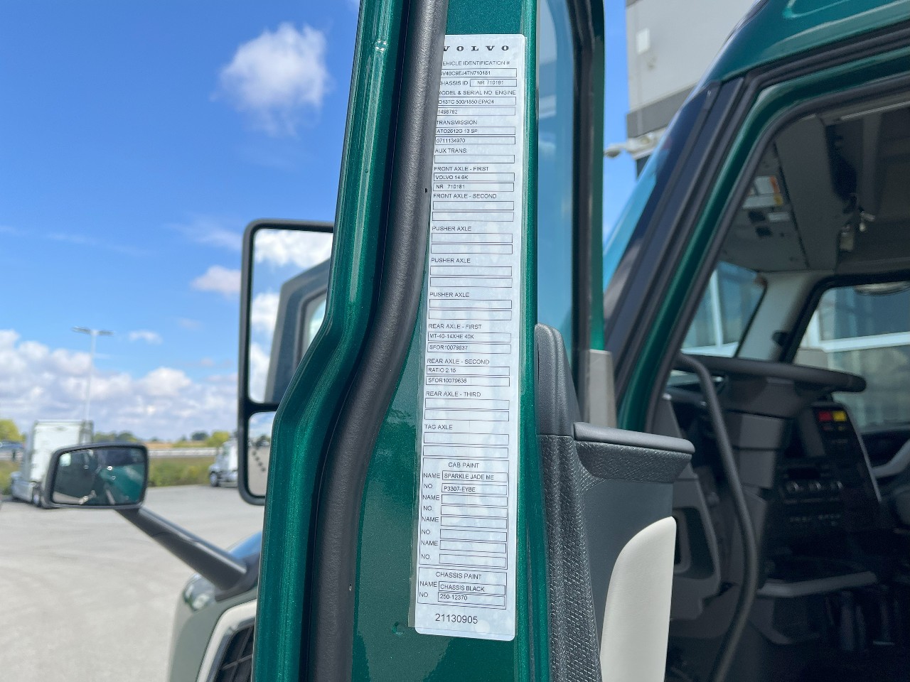 2026 Volvo - image 10