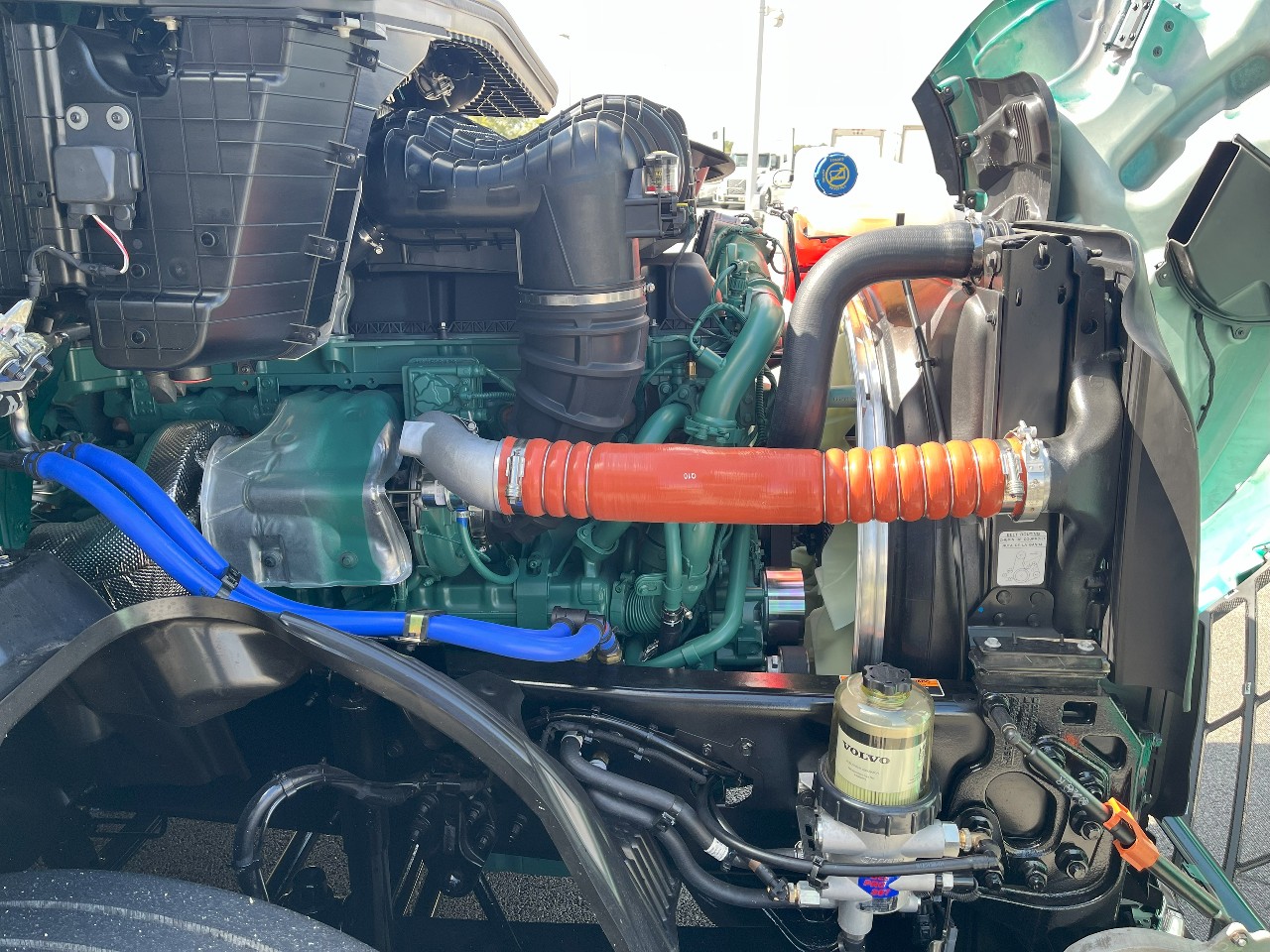 2026 Volvo - image 20