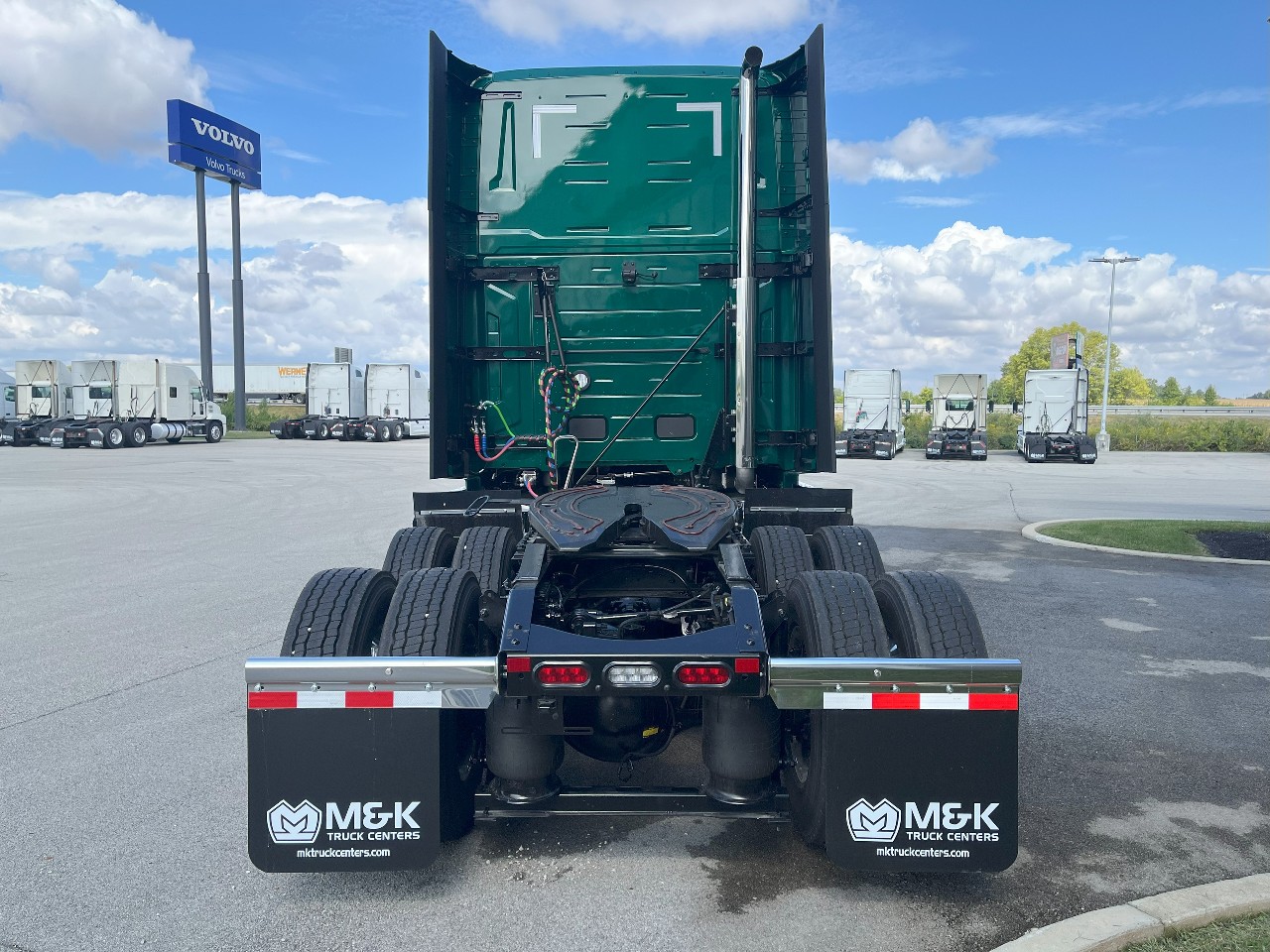 2026 Volvo - image 6