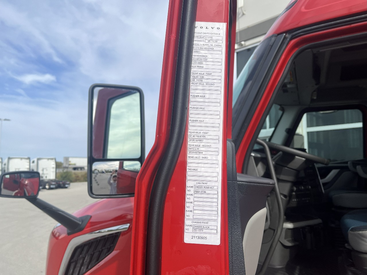 2026 Volvo - image 10