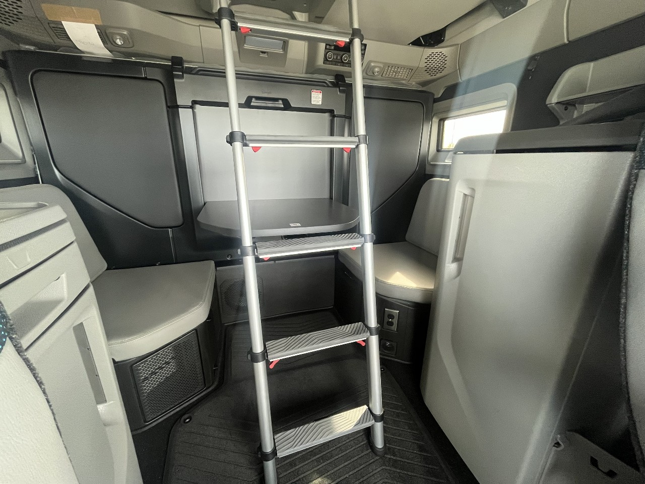 2026 Volvo - image 16