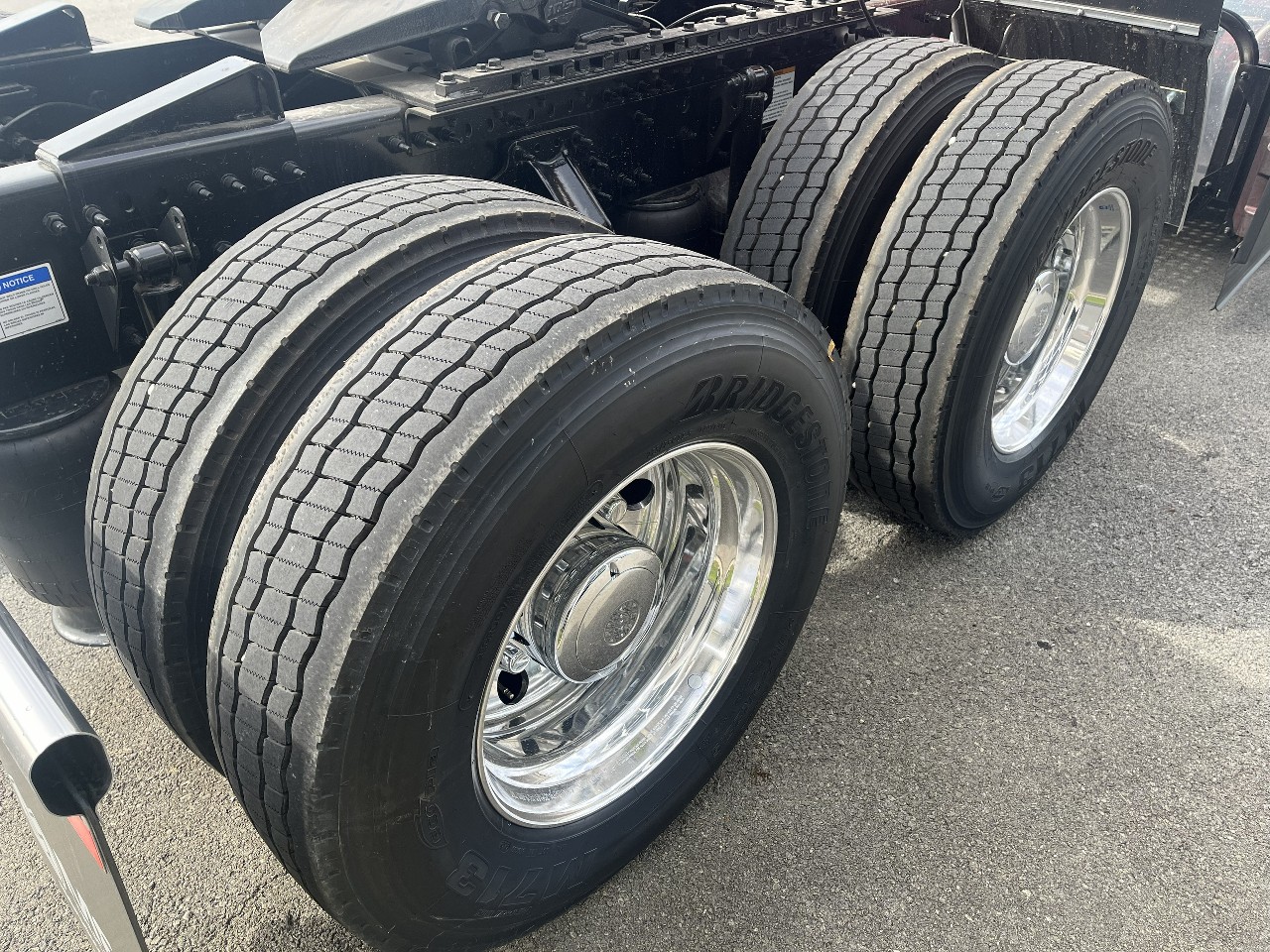 2026 Volvo - image 5