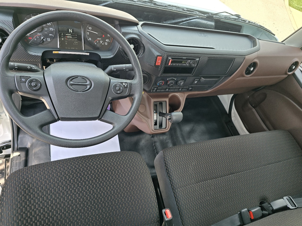 2025 Hino - image 10