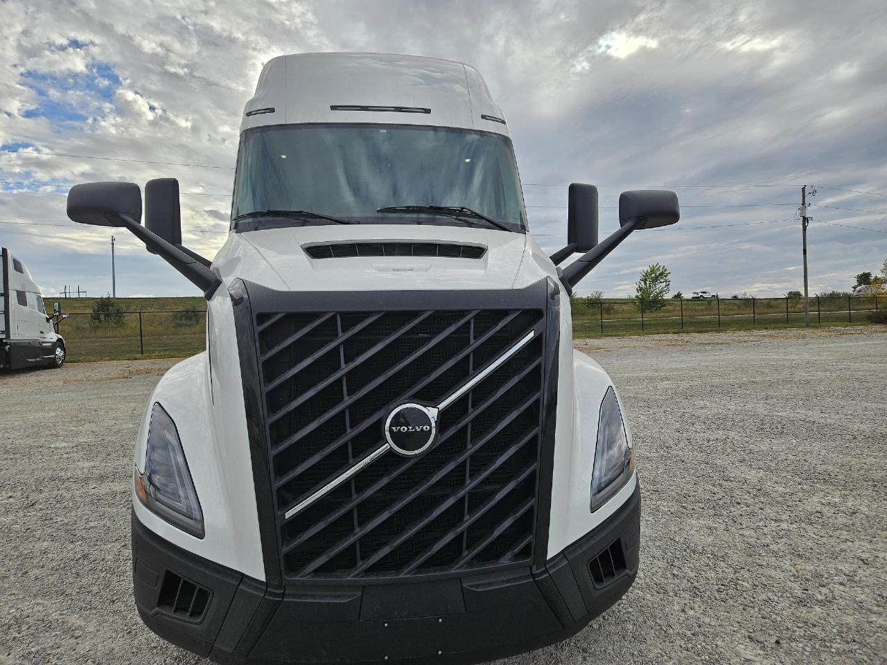 2026 Volvo - image 2