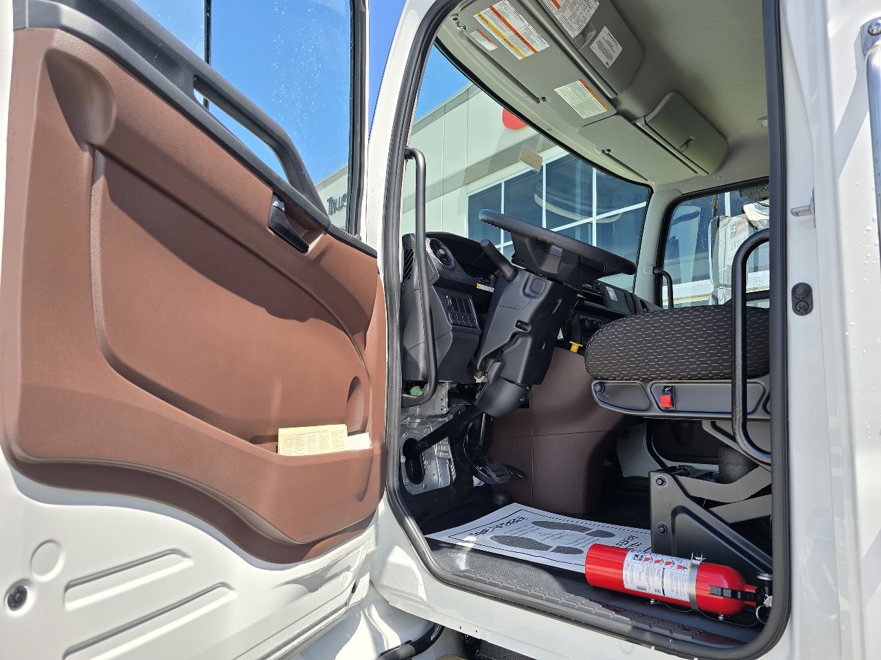 2025 Hino - image 5