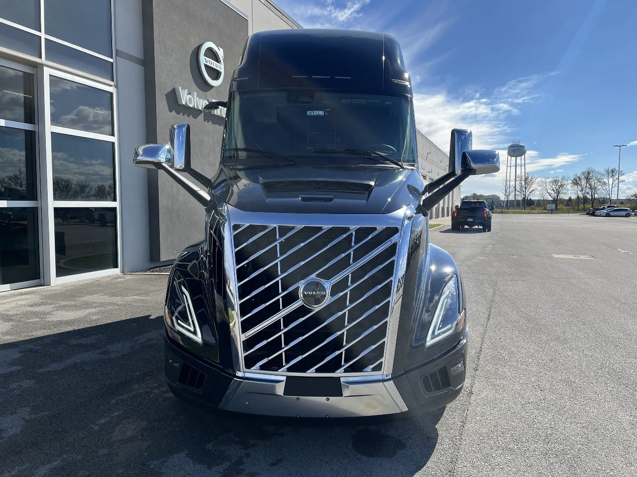 2026 Volvo - image 2