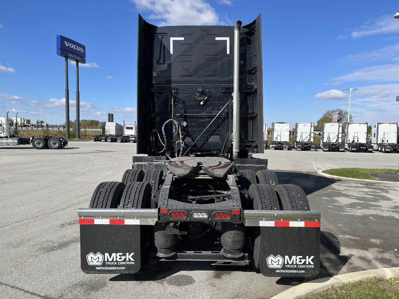 2026 Volvo - image 6