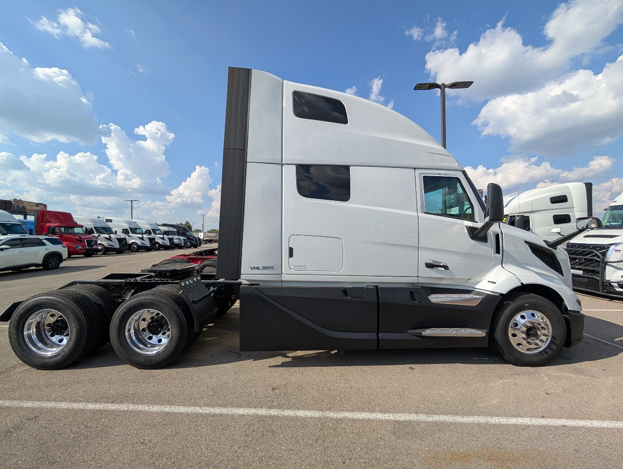 2026 Volvo - image 6