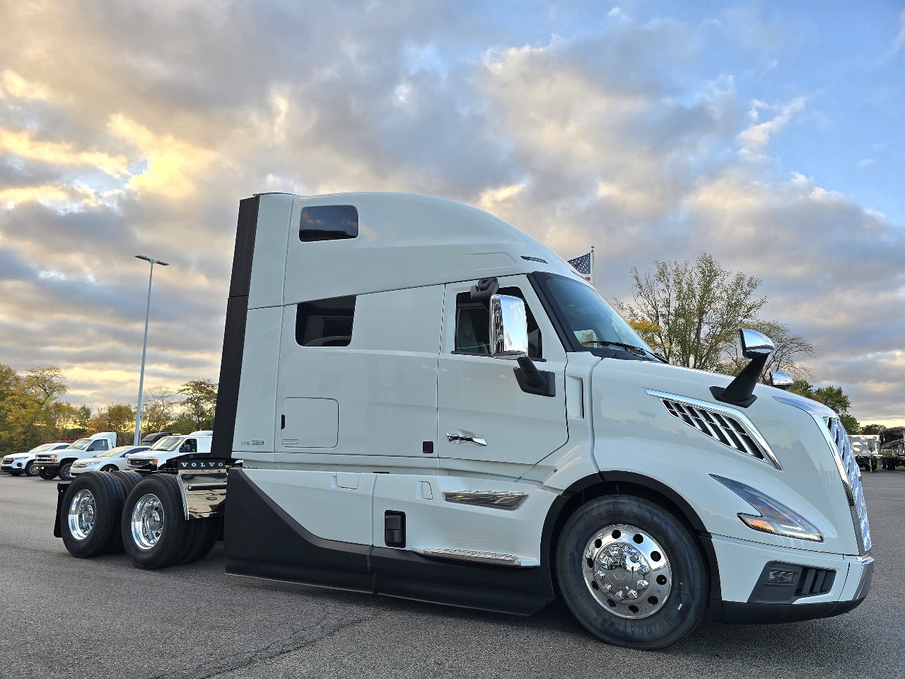 2026 Volvo - image 3