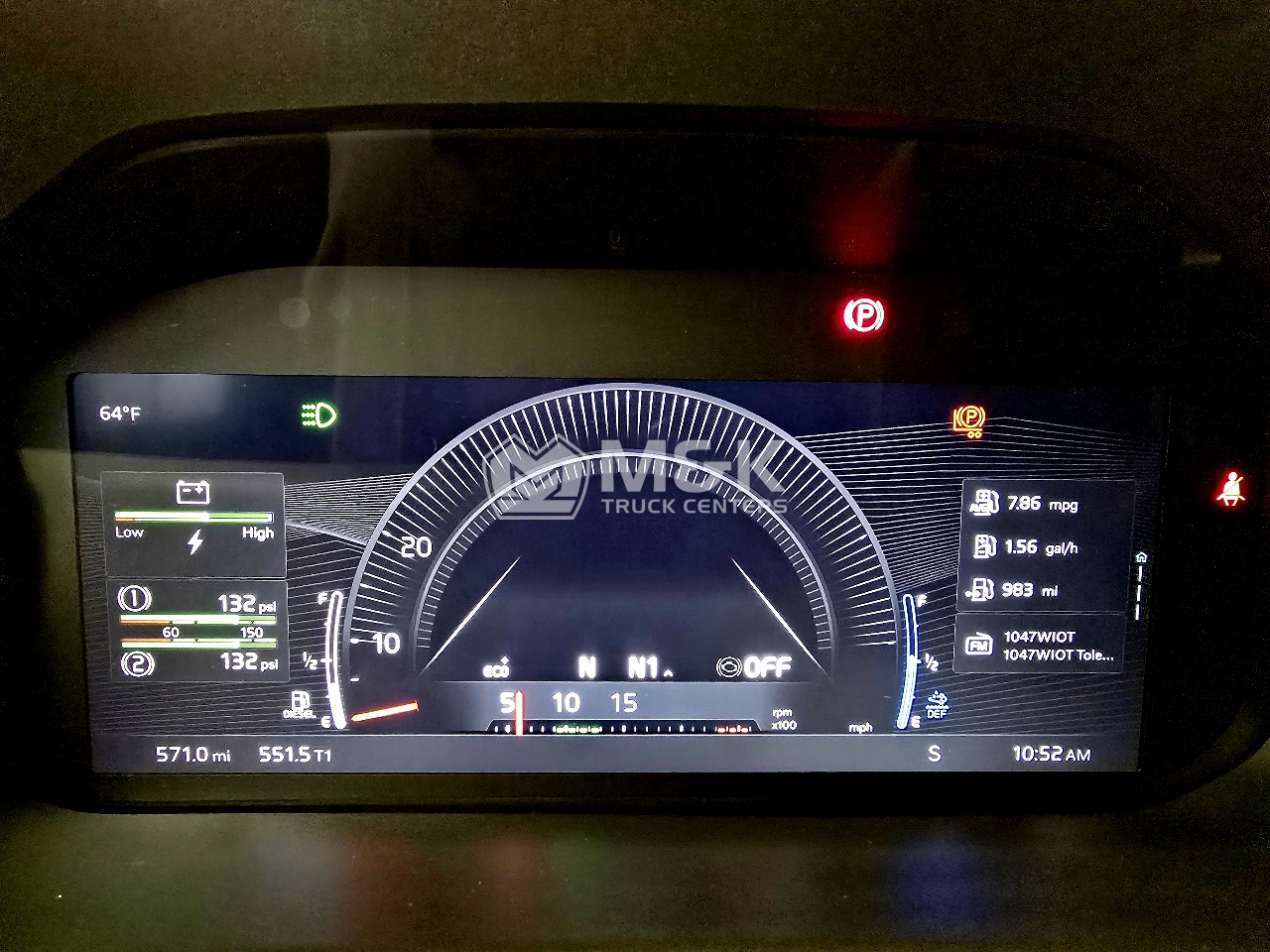 2026 Volvo - image 8