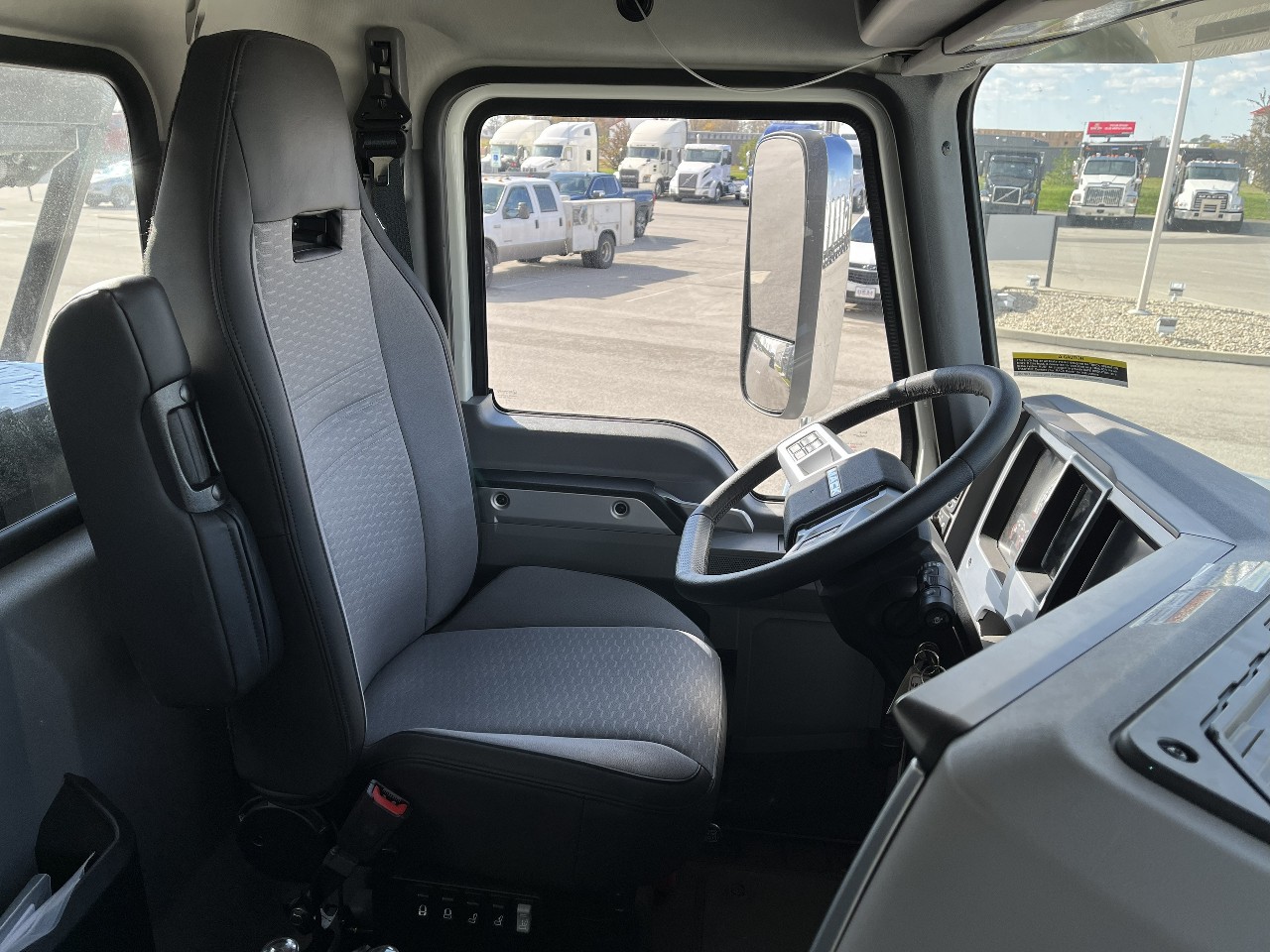 2026 Mack Granite - image 15