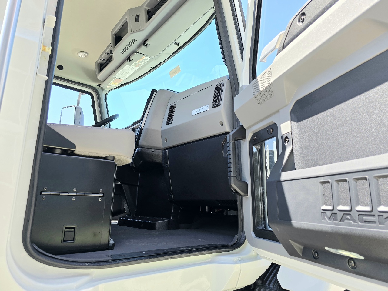 2026 Mack - image 11