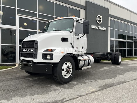 2026-mack-md-md6-274-wb-cab-chassis-truck #320420