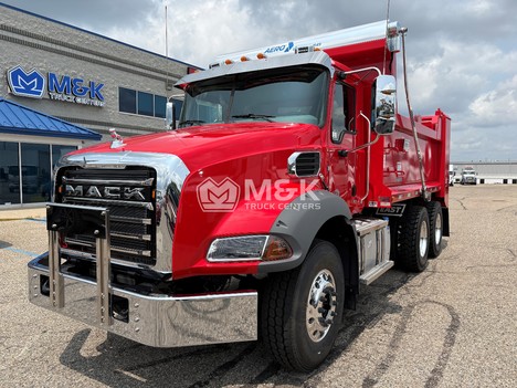 2027-mack-granite-gr64b-dump-truck #320425