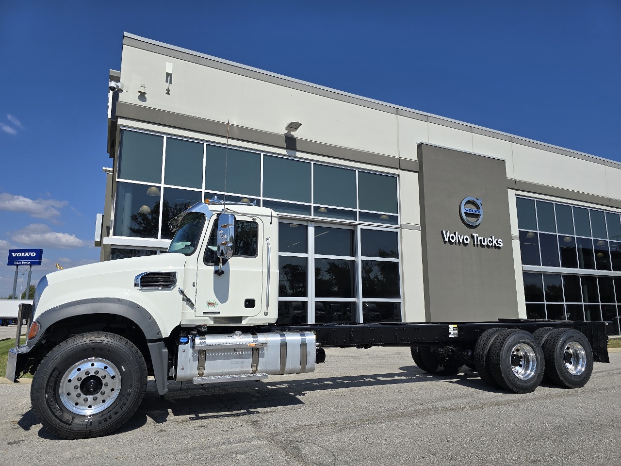 2026 Mack Granite - image 7