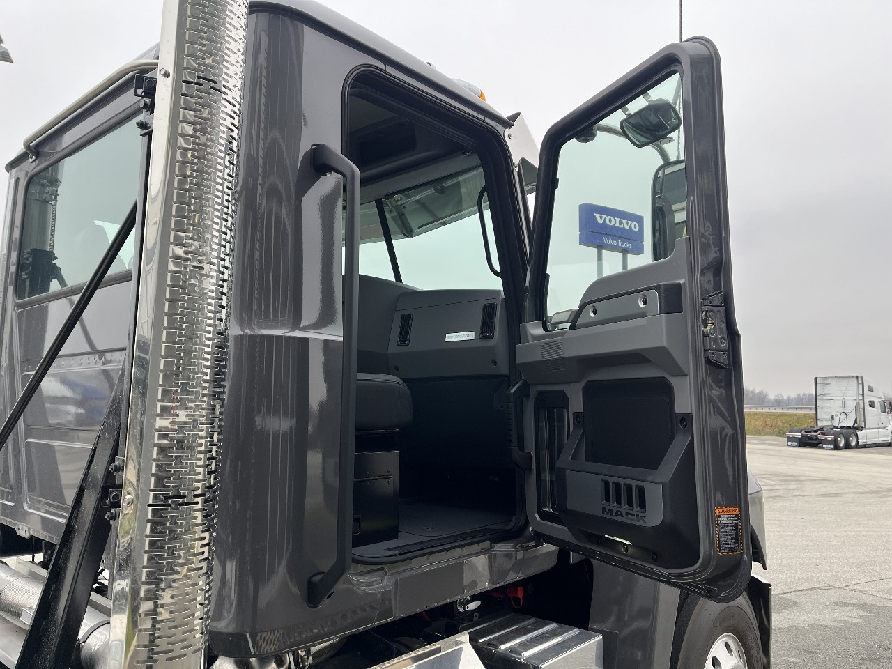 2026 Mack - image 14