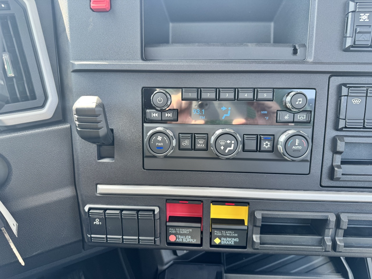 2026 Mack - image 16