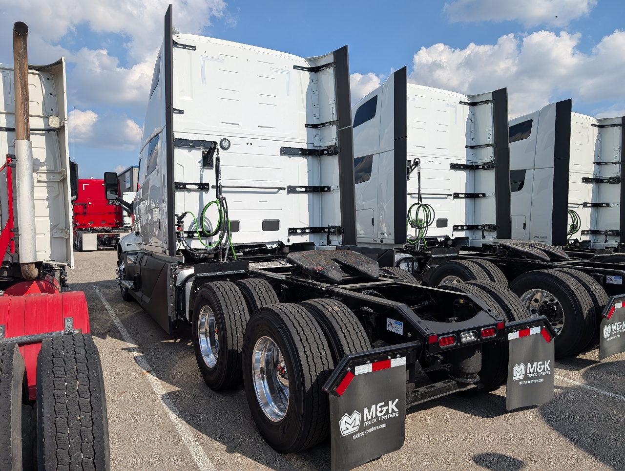 2026 Volvo - image 3