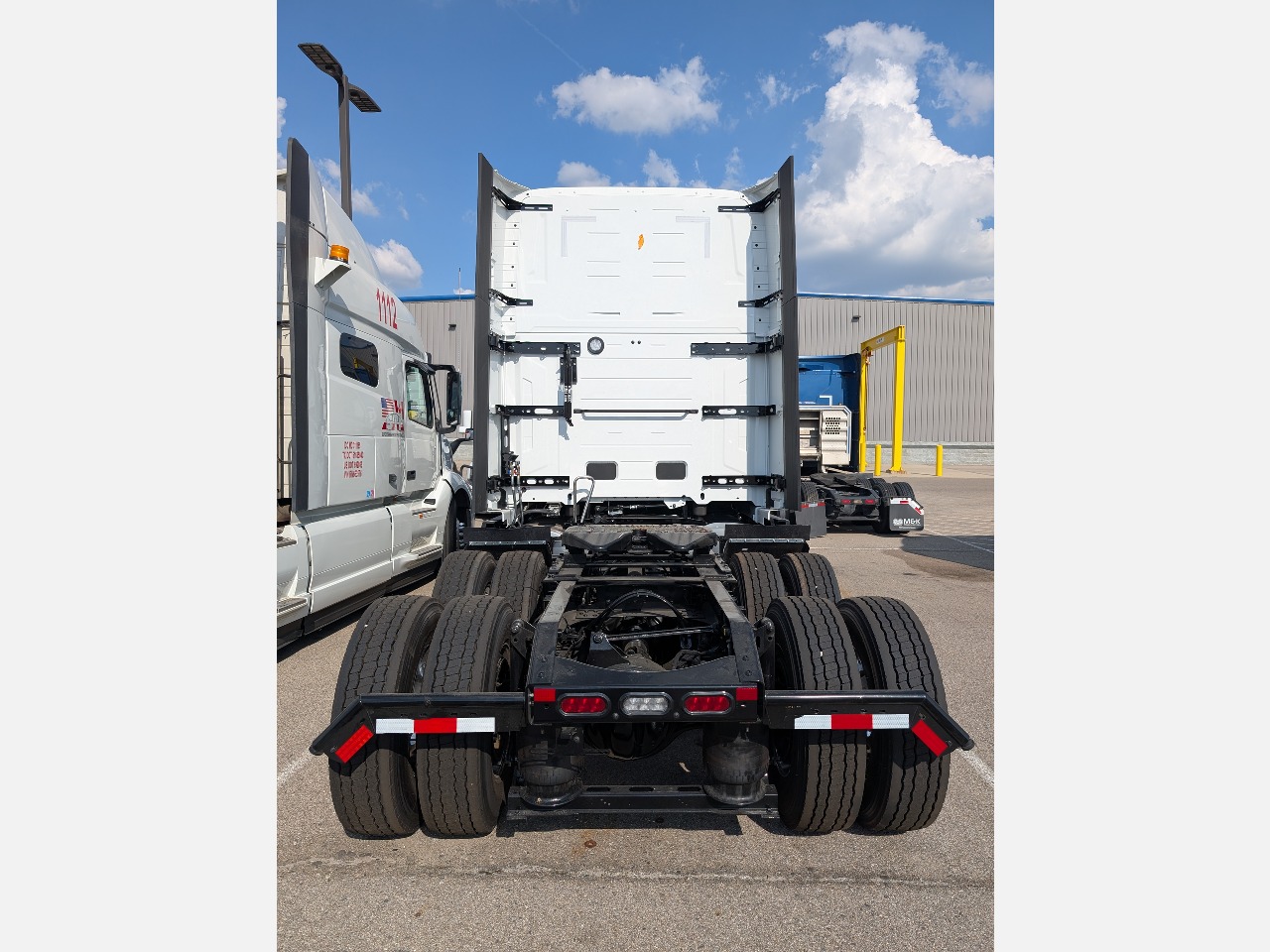 2026 Volvo - image 4