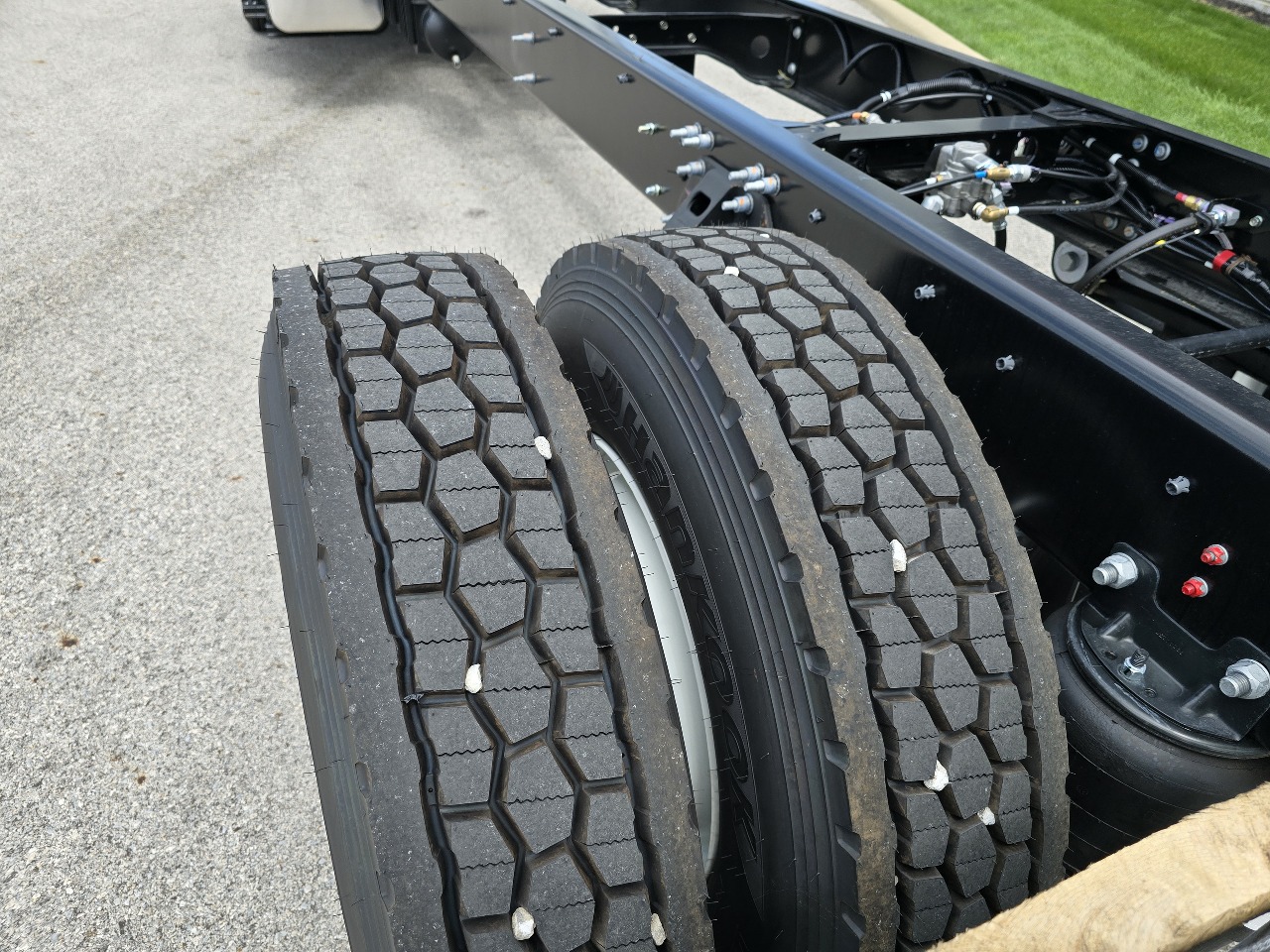 2025 Hino - image 10