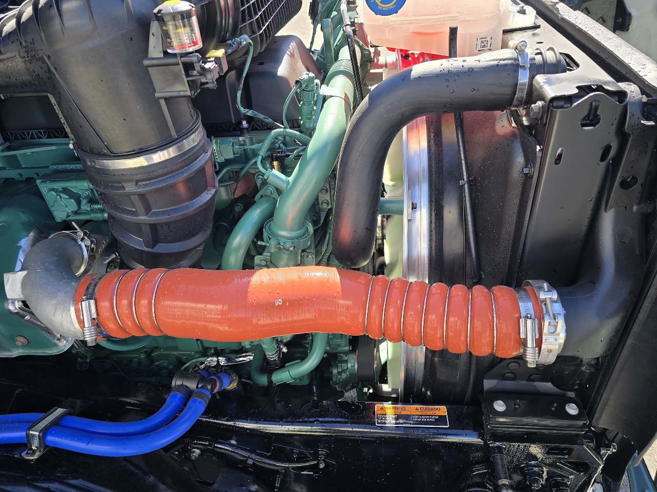 2026 Volvo - image 14