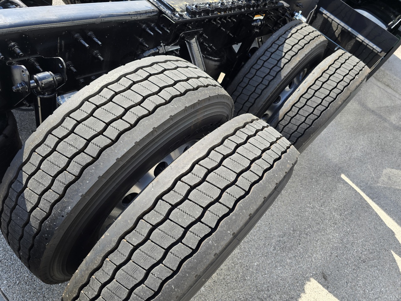 2026 Volvo - image 14