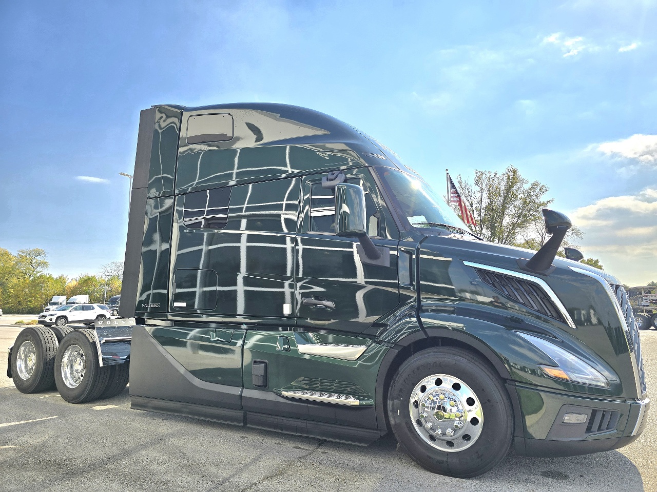 2026 Volvo - image 3