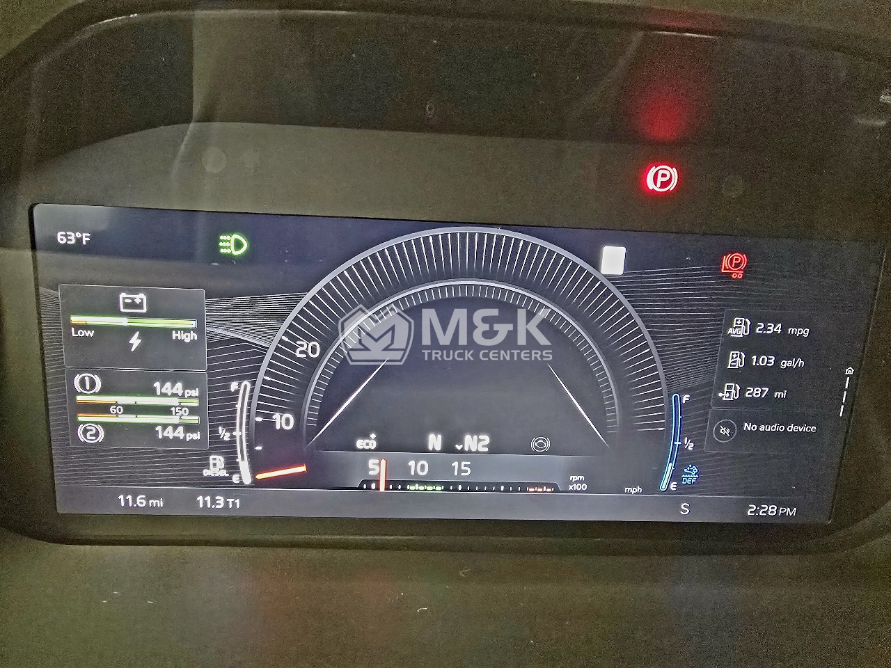 2026 Volvo - image 8