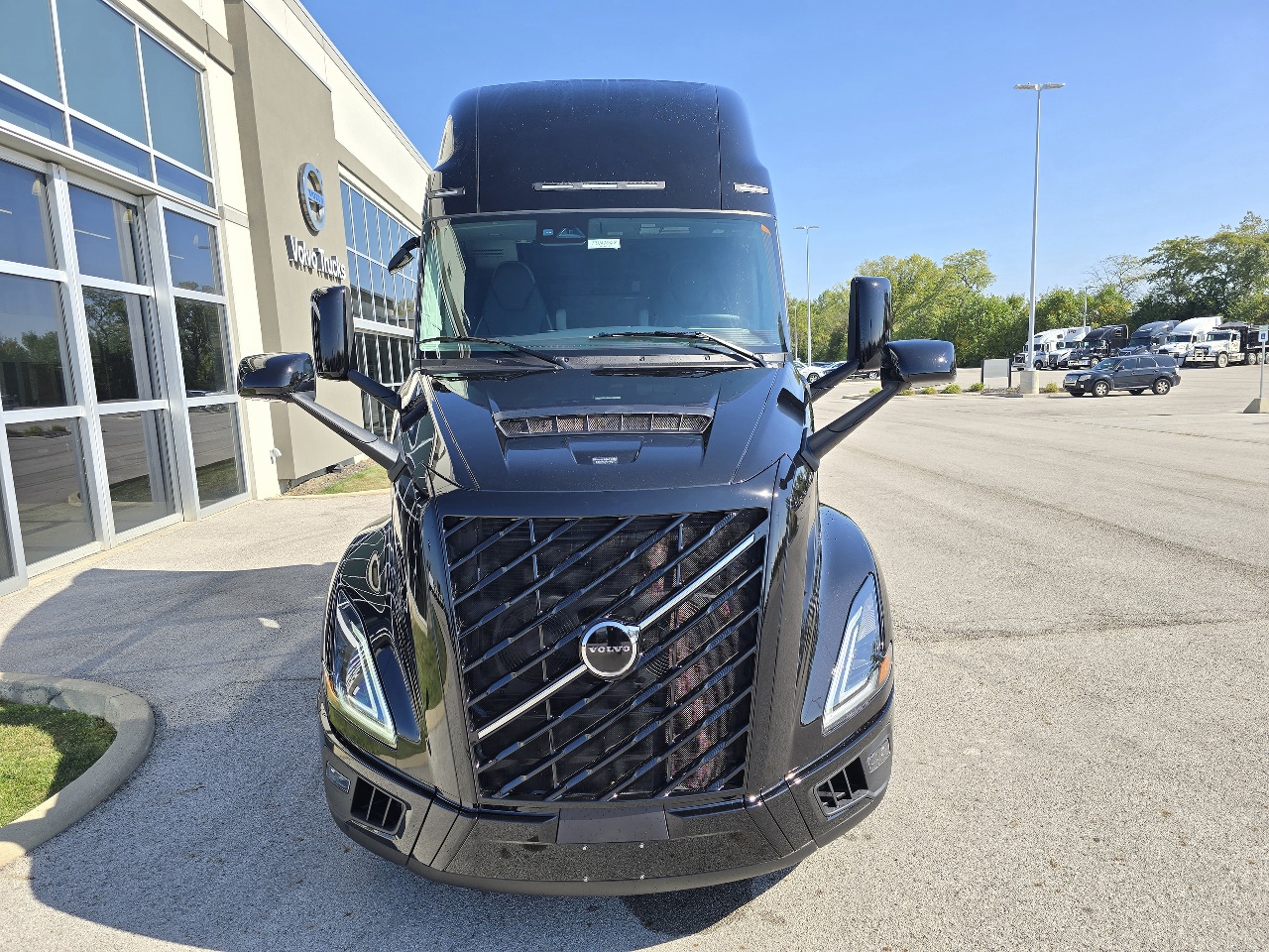 2026 Volvo - image 2