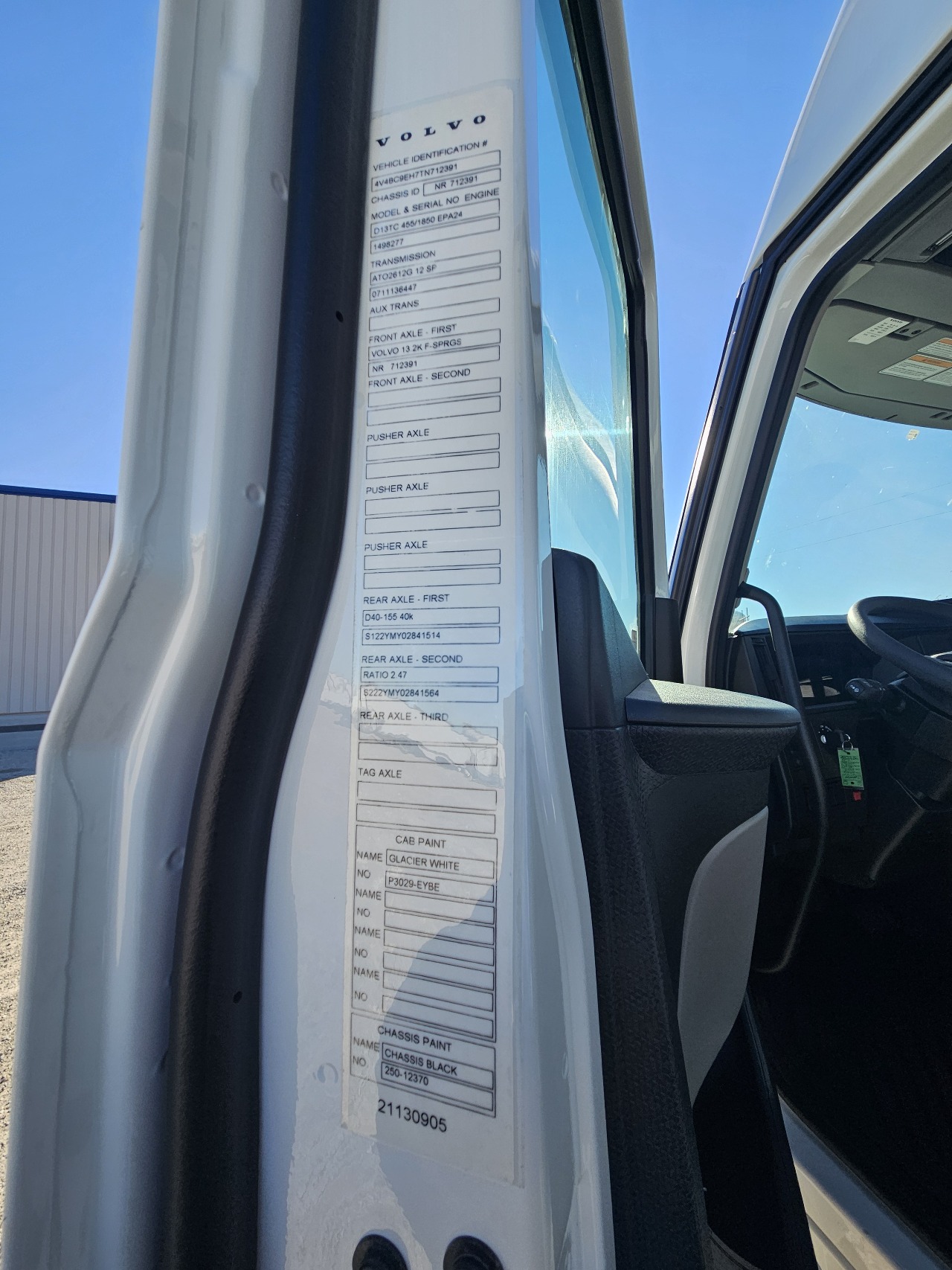 2026 Volvo - image 10