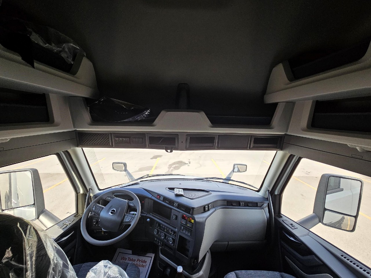 2026 Volvo - image 11