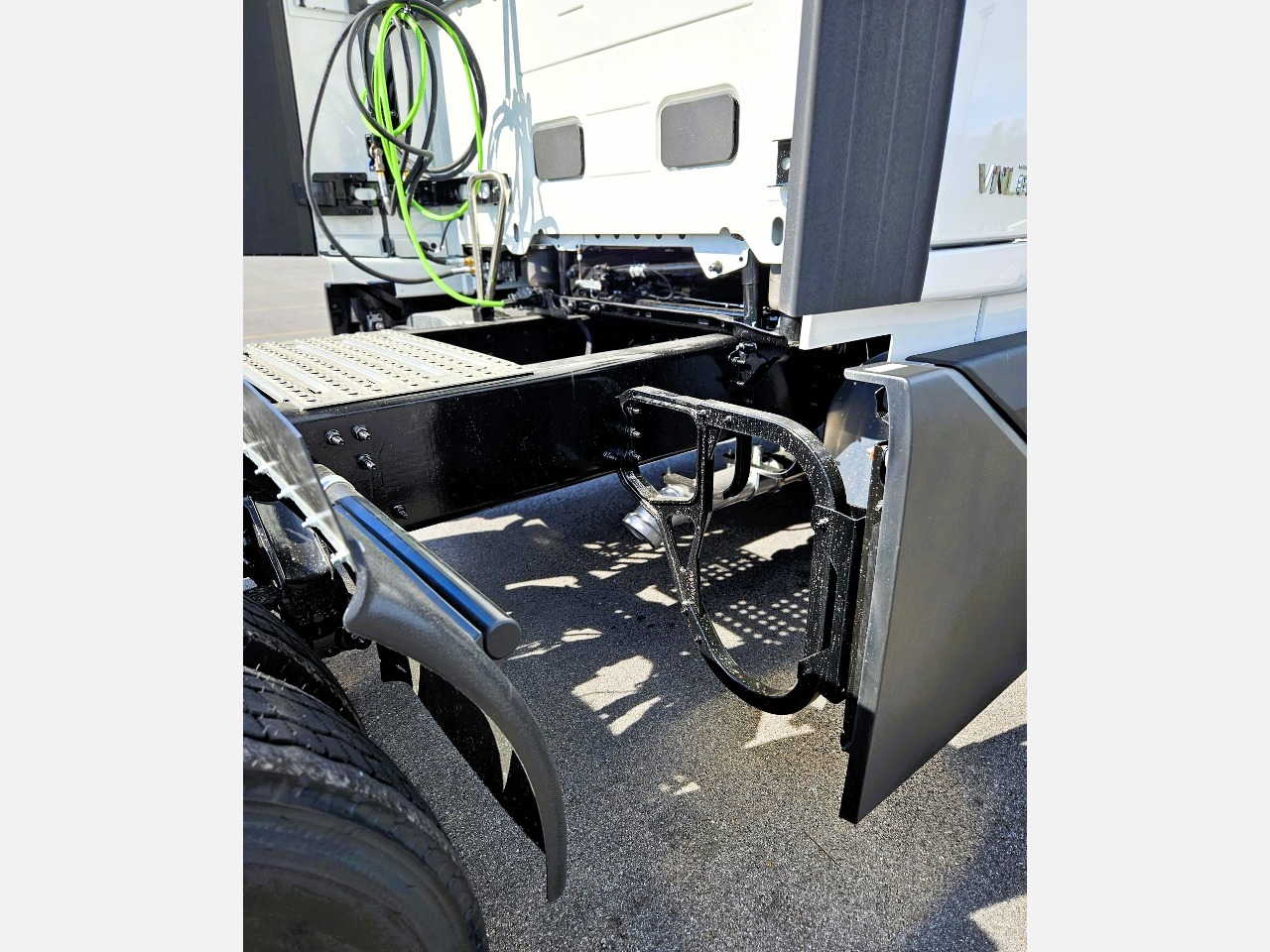 2026 Volvo - image 5