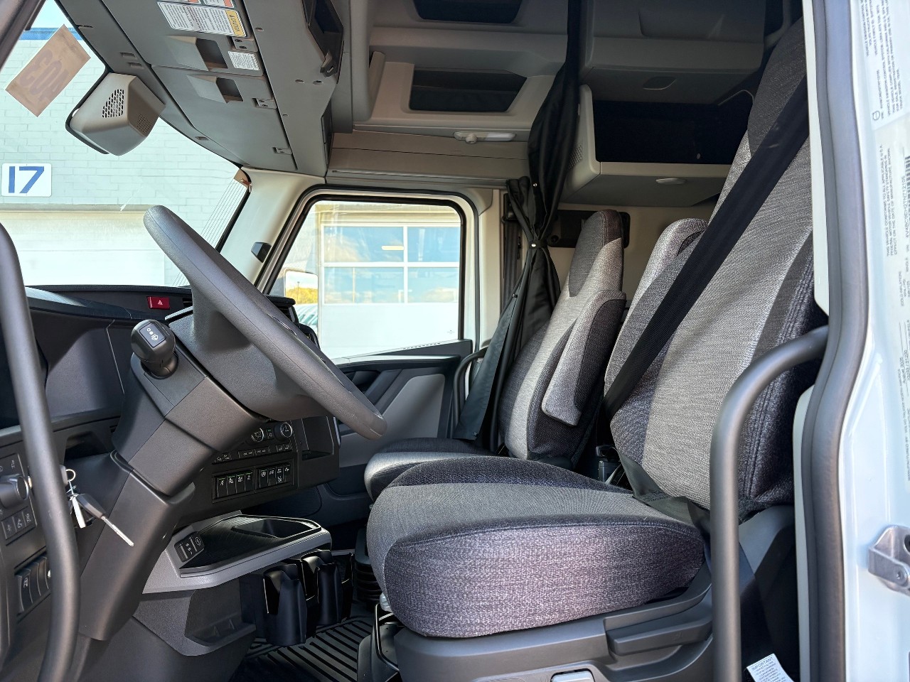 2026 Volvo - image 2