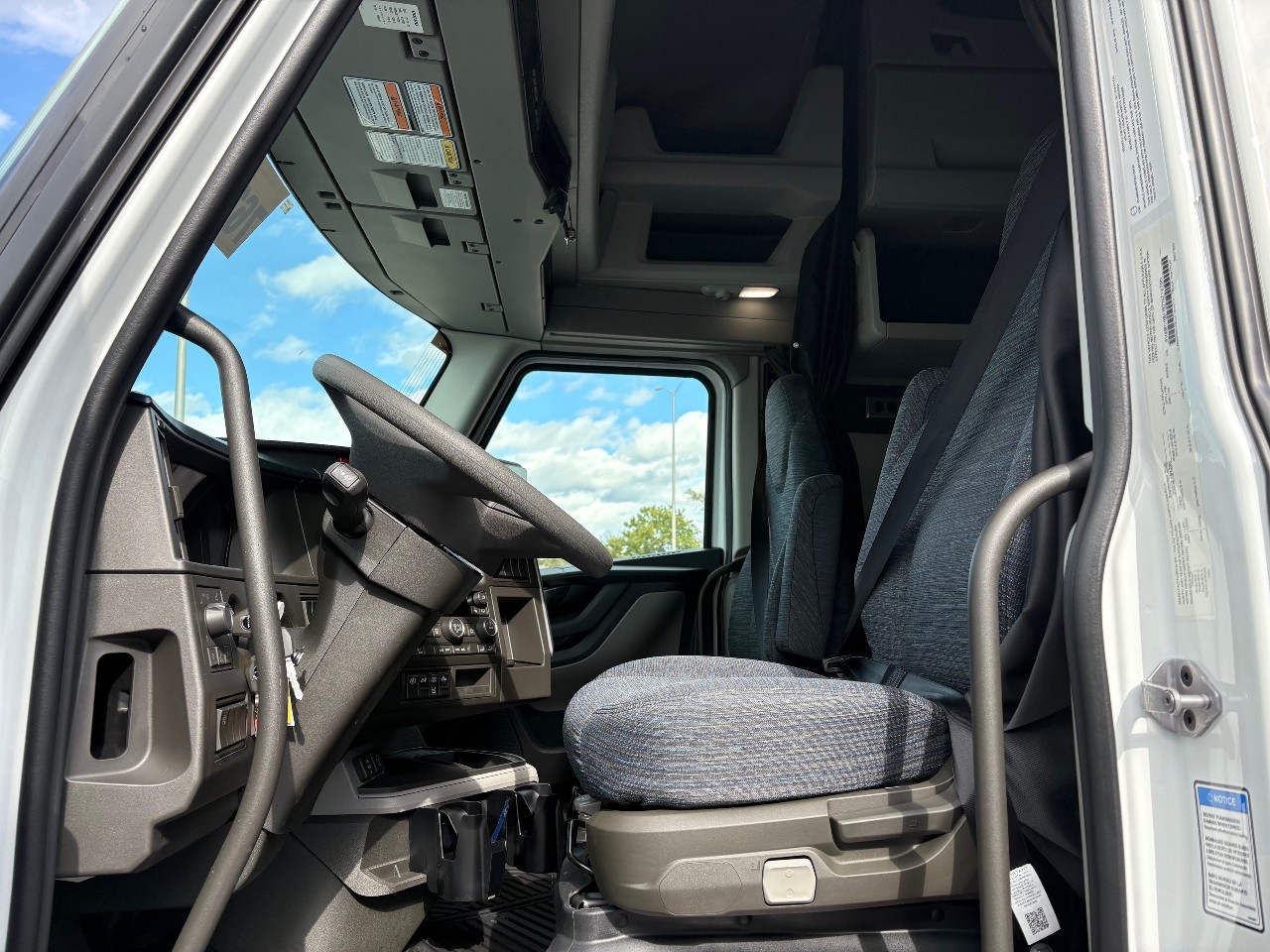 2026 Volvo - image 2