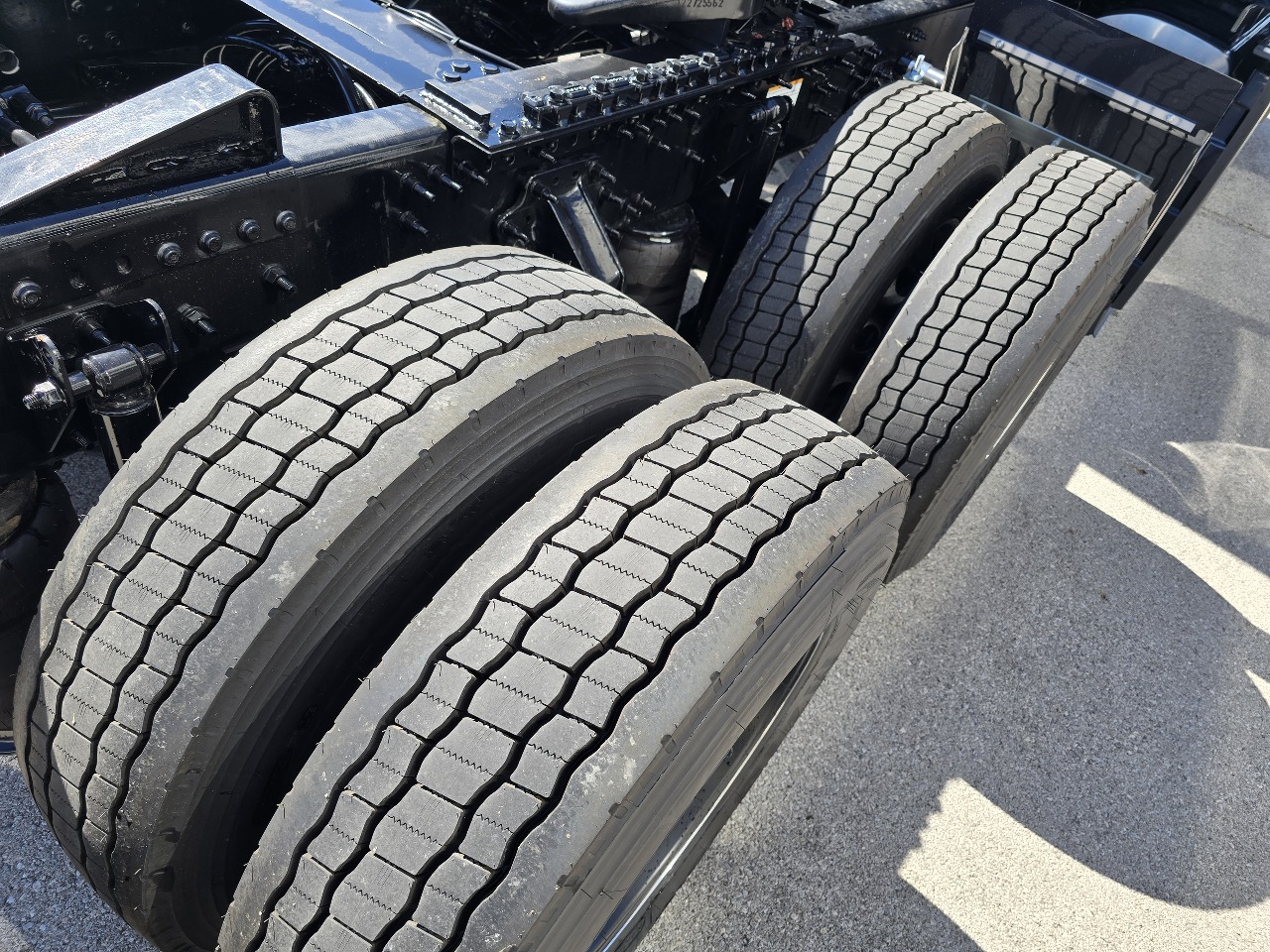 2026 Volvo - image 14