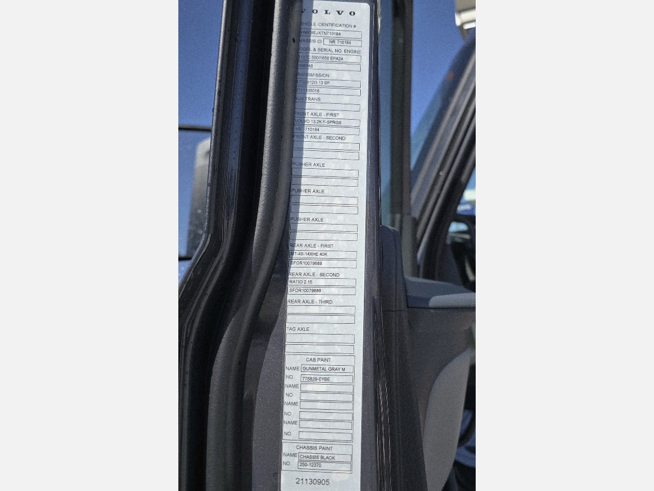 2026 Volvo - image 7