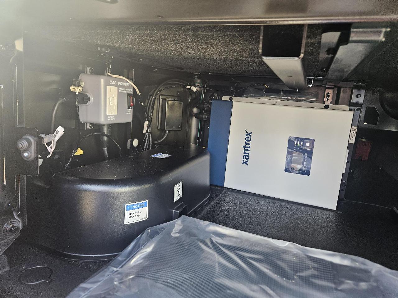 2026 Volvo - image 10