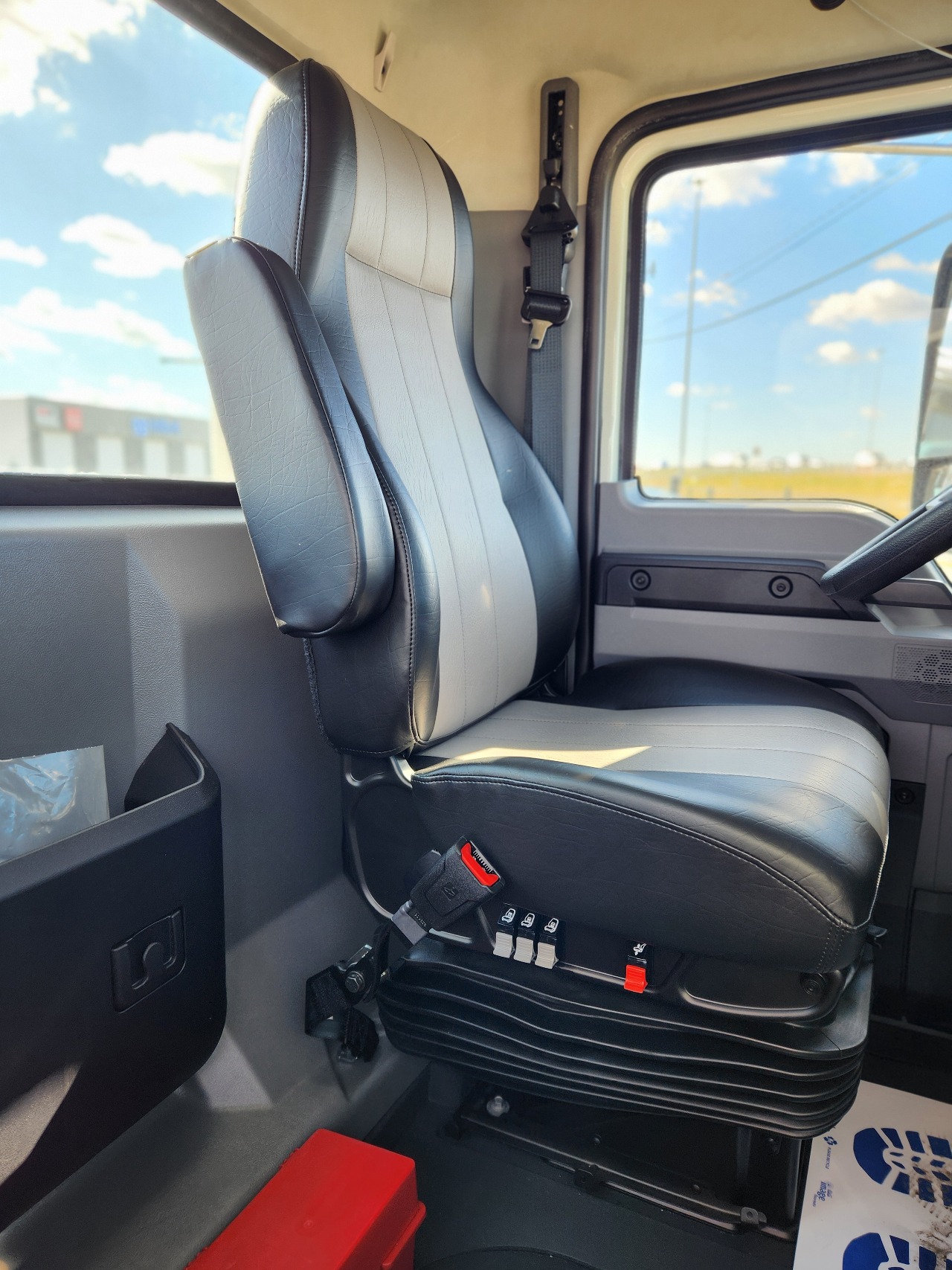 2026 Mack - image 13