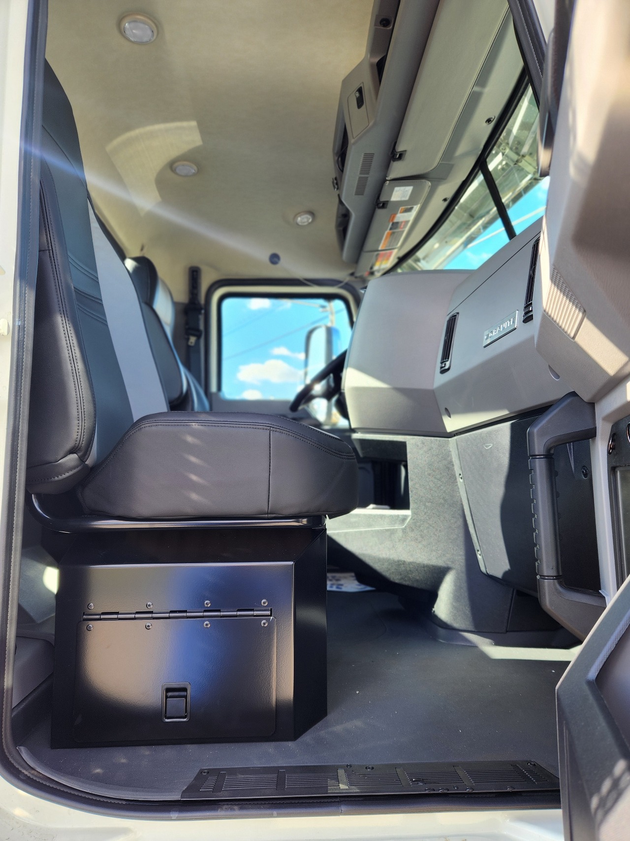 2026 Mack - image 18