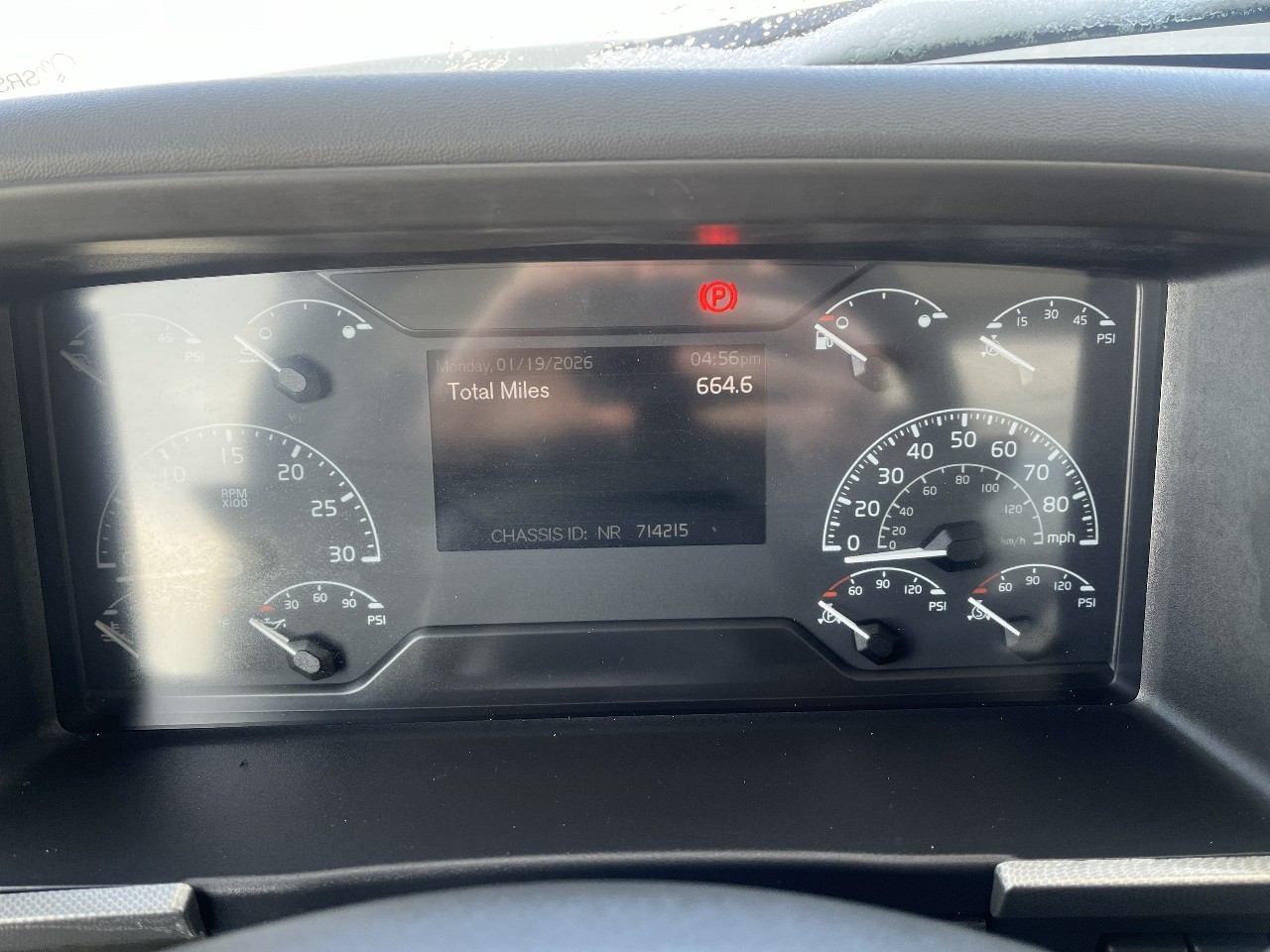 2026 Volvo - image 10