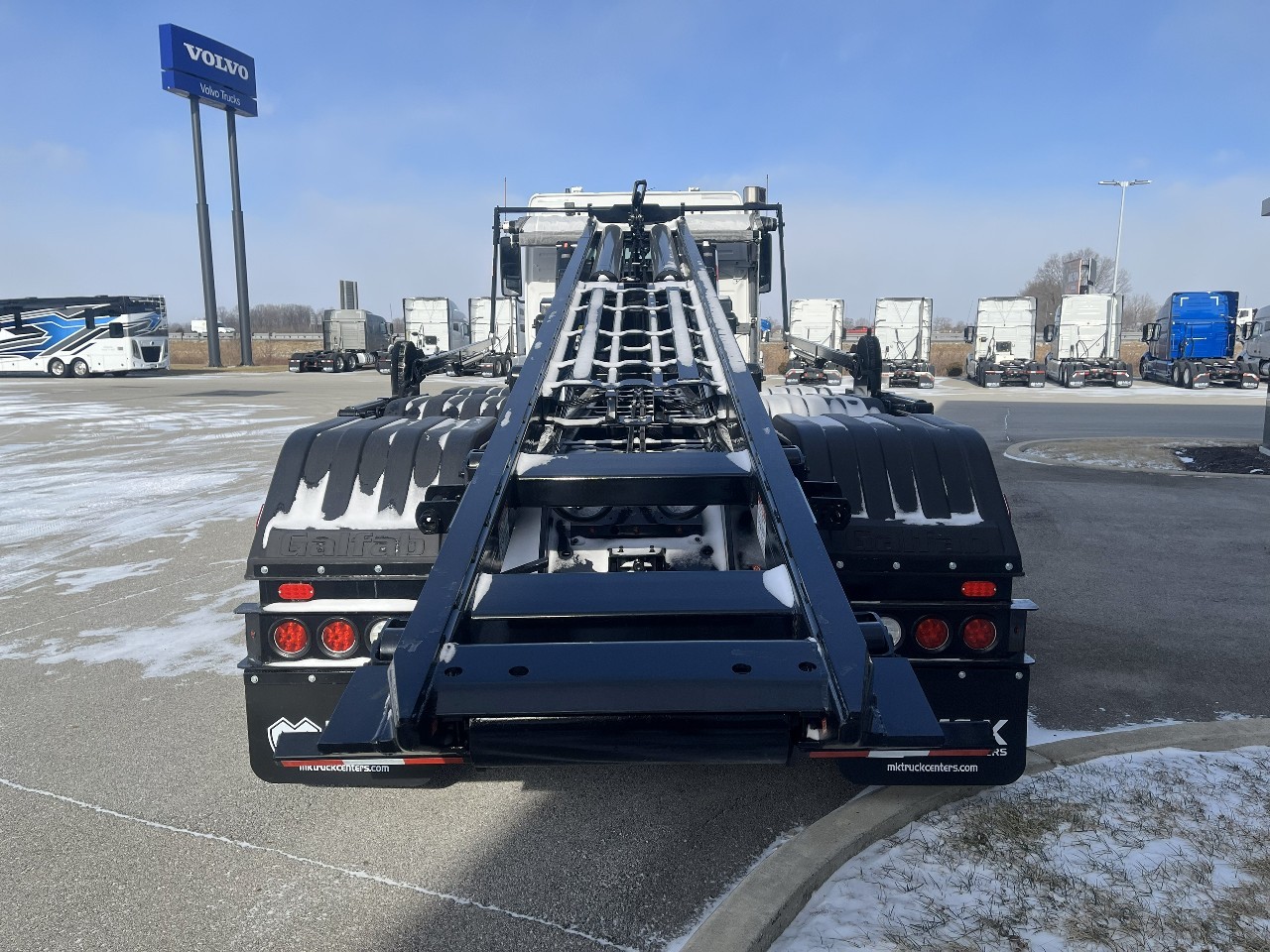 2026 Volvo - image 6