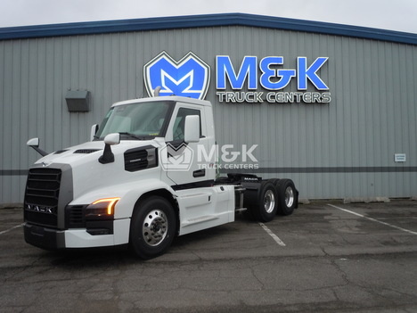 2026-mack-pioneer-mp13-daycab #321121
