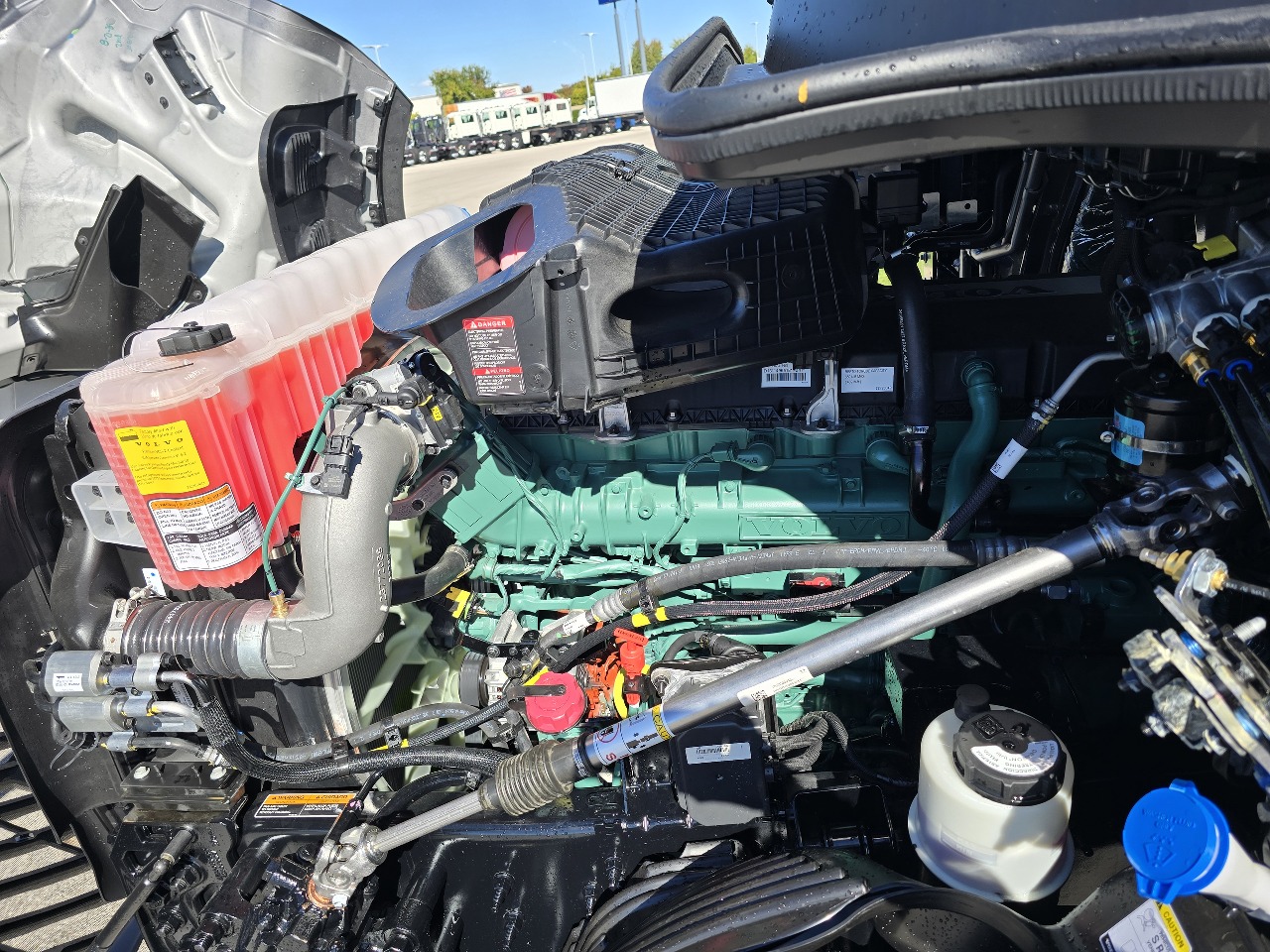 2026 Volvo - image 15