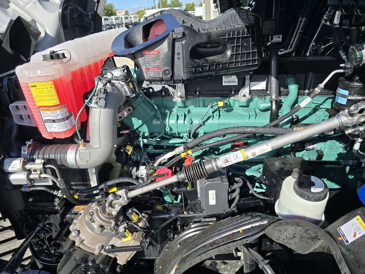 2026 Volvo - image 15