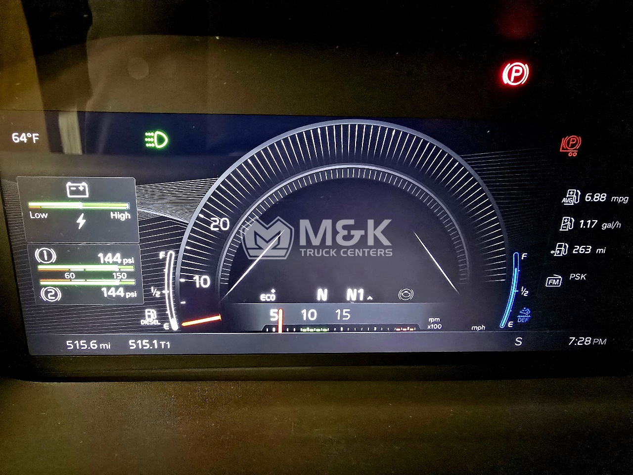 2026 Volvo - image 8