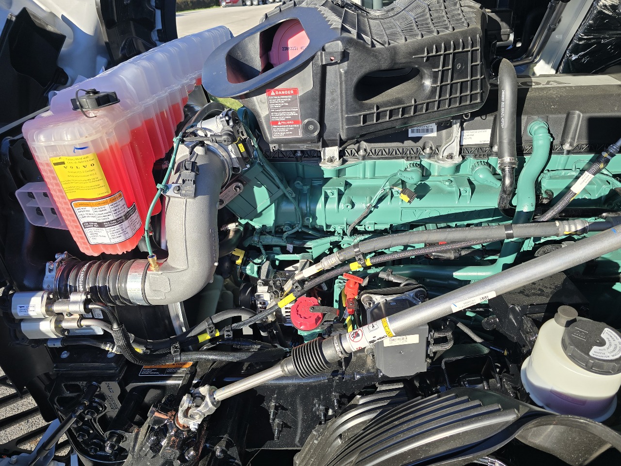 2026 Volvo - image 15