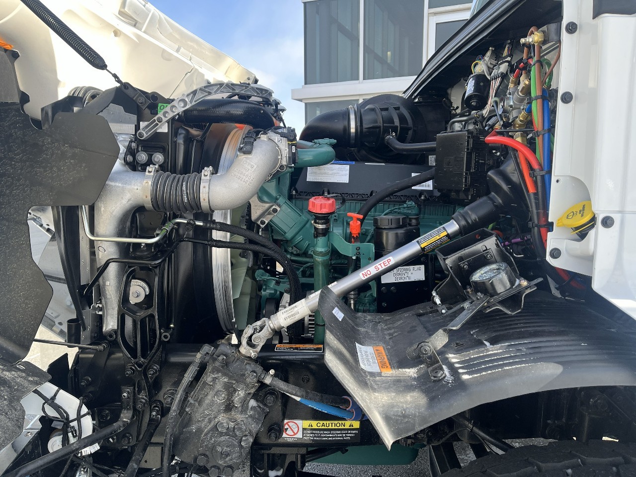 2026 Volvo - image 17