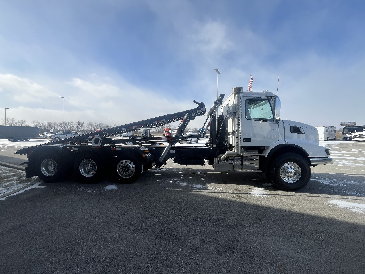 2026 Volvo - image 4