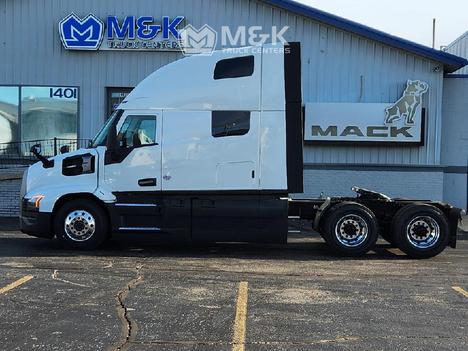 2026-mack-pioneer-mp13-he-pc-sleeper #321587