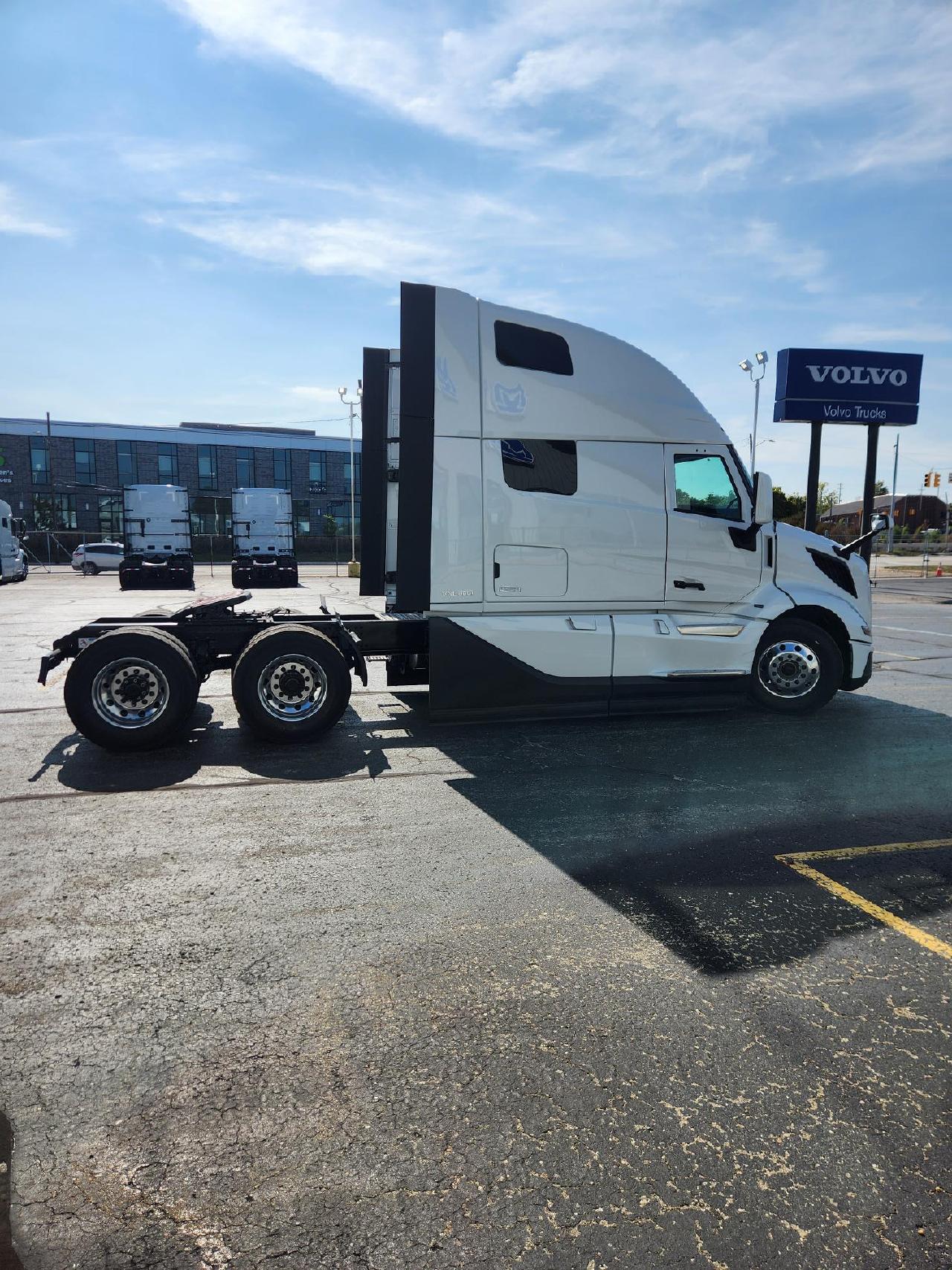 2026 Volvo - image 2